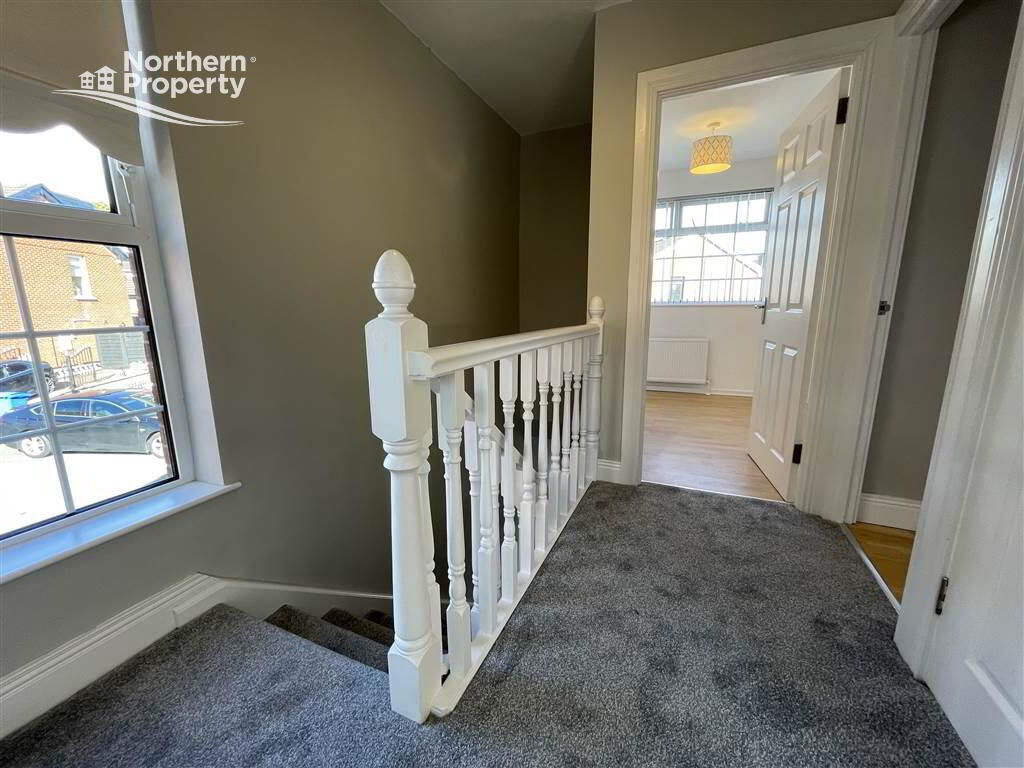 Photo 14 of 10 Lake Glen Drive, Belfast