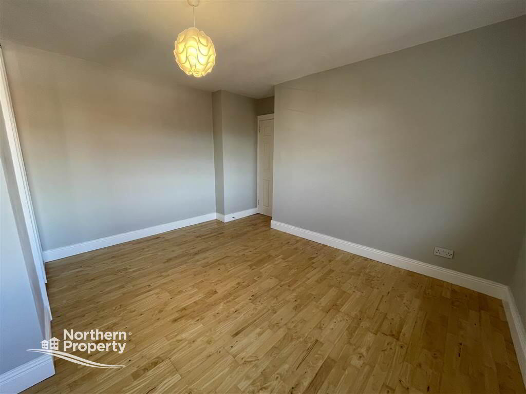 Photo 16 of 10 Lake Glen Drive, Belfast