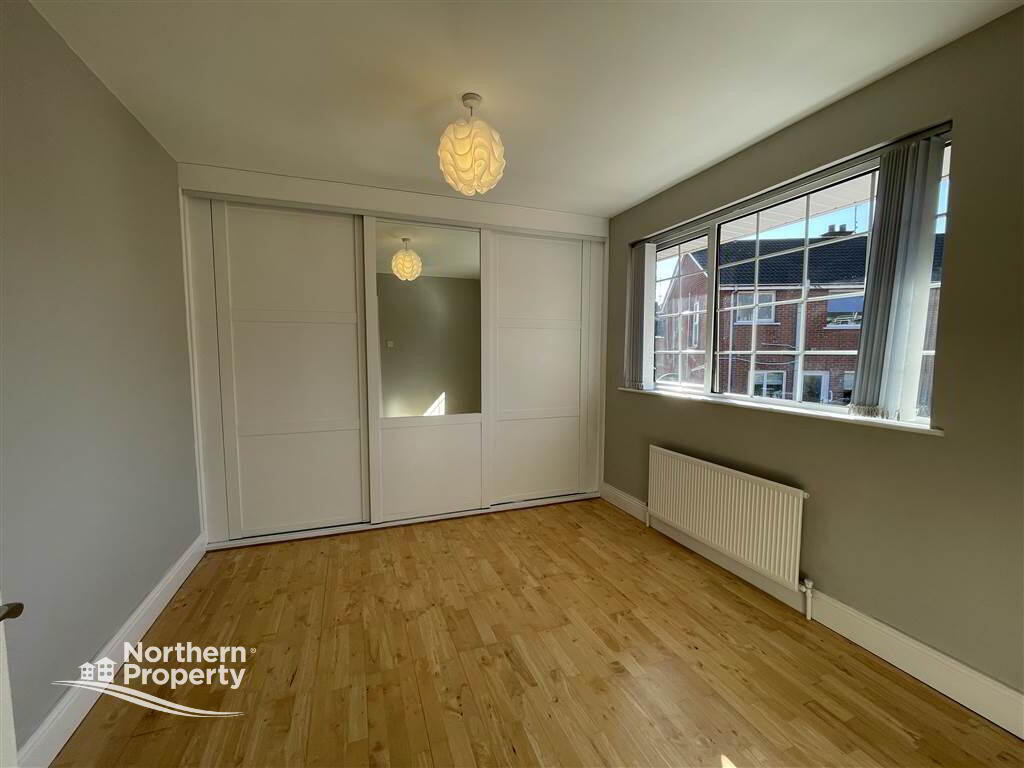 Photo 18 of 10 Lake Glen Drive, Belfast