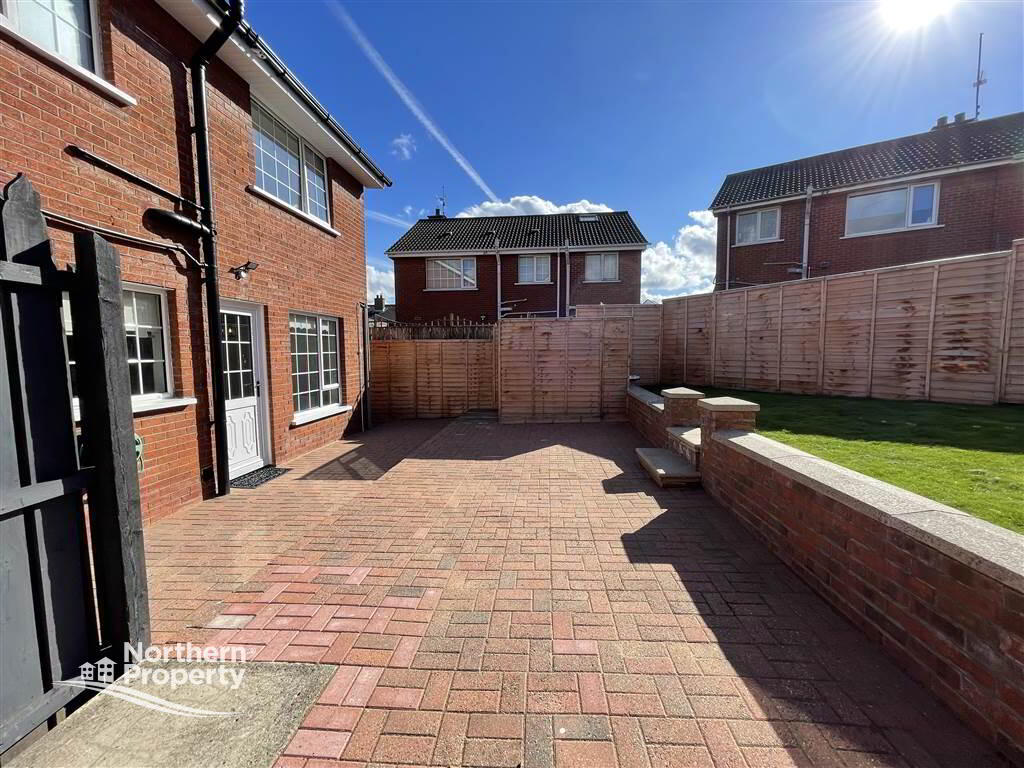 Photo 24 of 10 Lake Glen Drive, Belfast