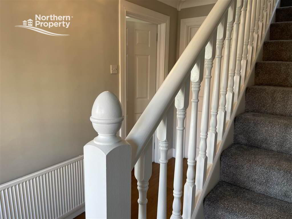 Photo 4 of 10 Lake Glen Drive, Belfast