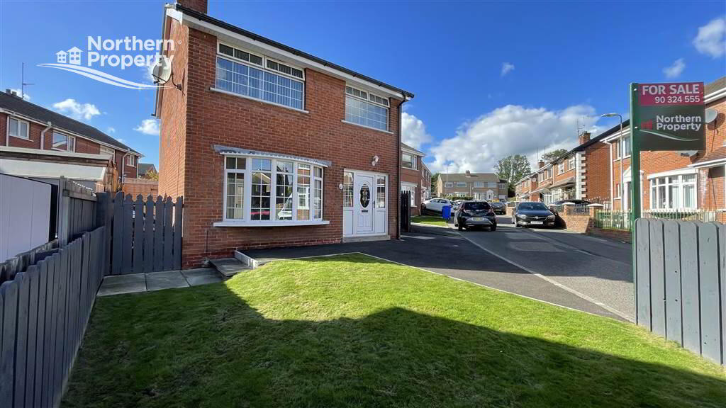 Photo 2 of 10 Lake Glen Drive, Belfast