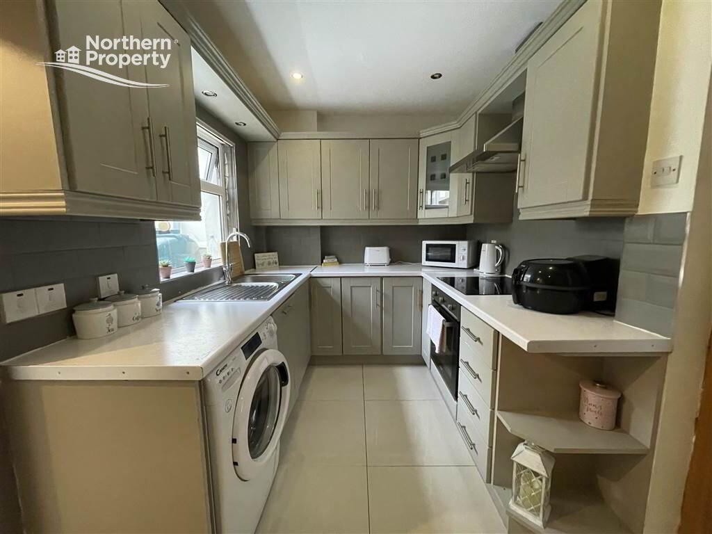 Photo 8 of 84 Beechmount Parade, Belfast