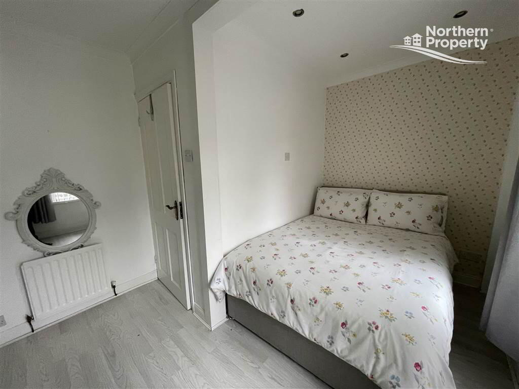 Photo 14 of 84 Beechmount Parade, Belfast