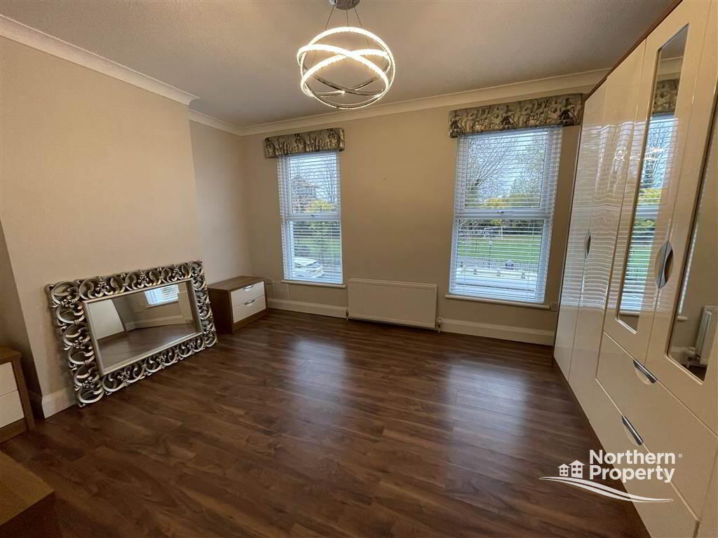 Photo 14 of 98 Mountpottinger Road, Belfast