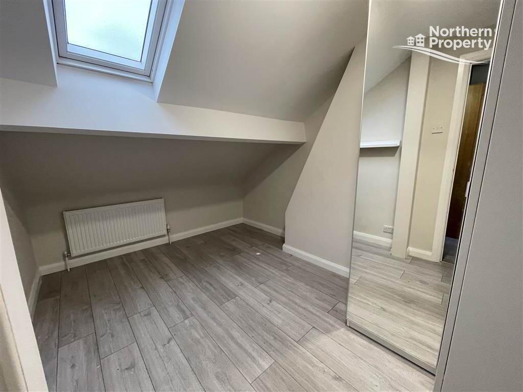 Photo 22 of 98 Mountpottinger Road, Belfast