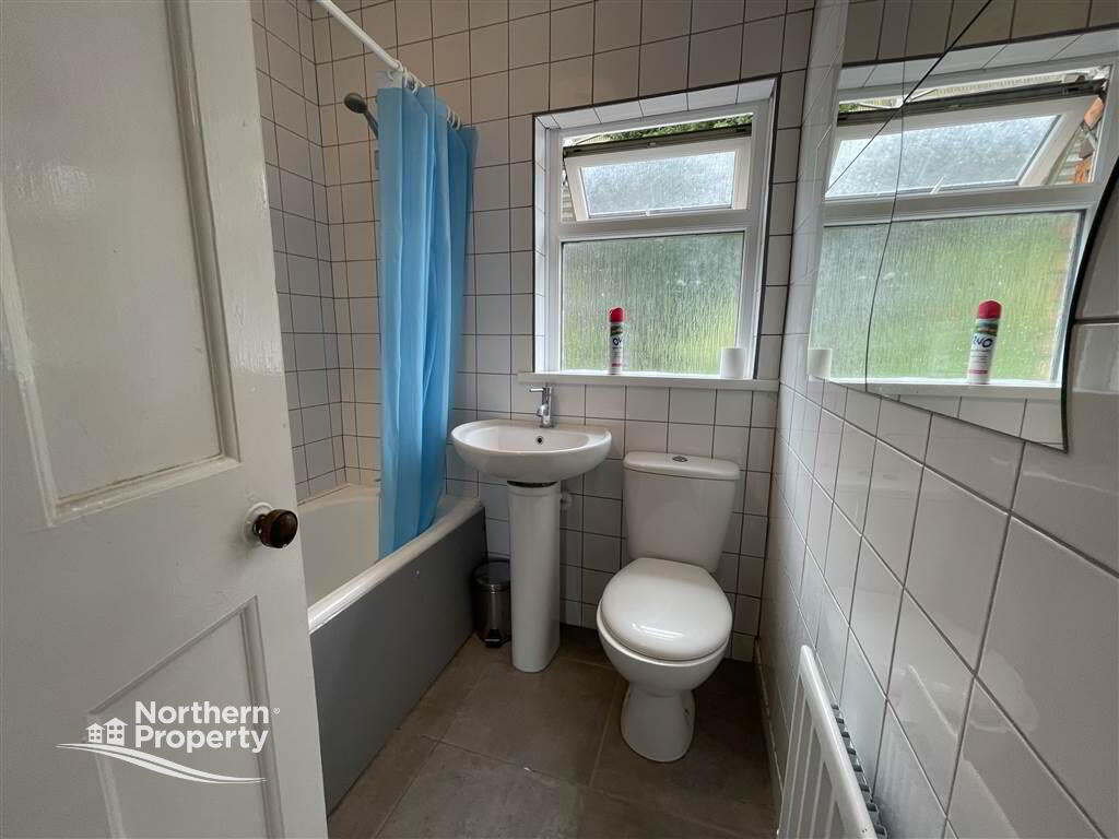 Photo 10 of 58 Olympia Drive, Belfast