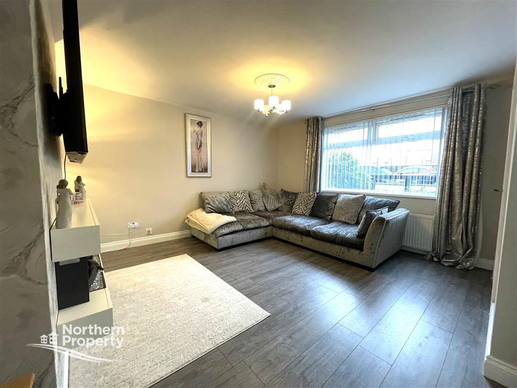 Photo 5 of 186 Lenadoon Avenue, Belfast