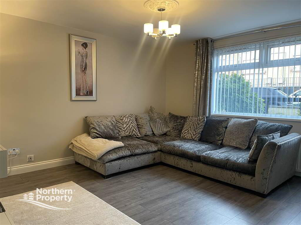 Photo 7 of 186 Lenadoon Avenue, Belfast