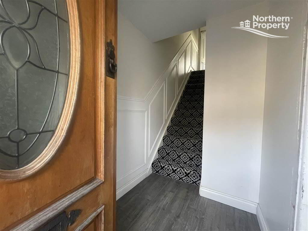 Photo 3 of 186 Lenadoon Avenue, Belfast