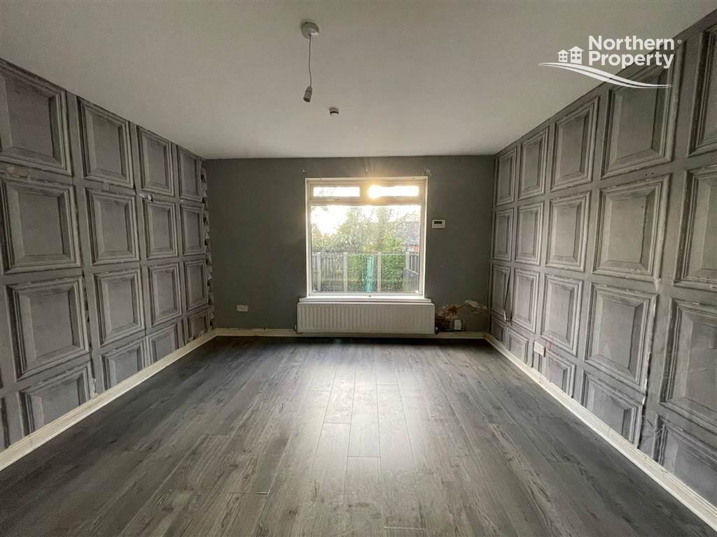Photo 3 of 58 Wheatfield Drive, Belfast