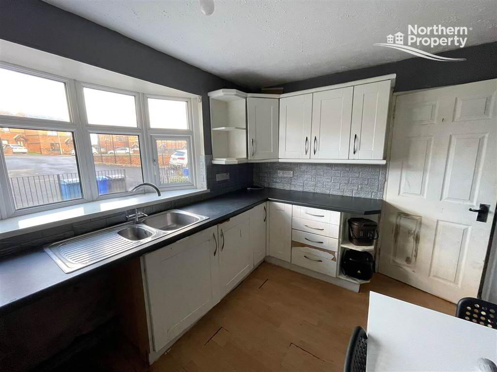 Photo 5 of 58 Wheatfield Drive, Belfast