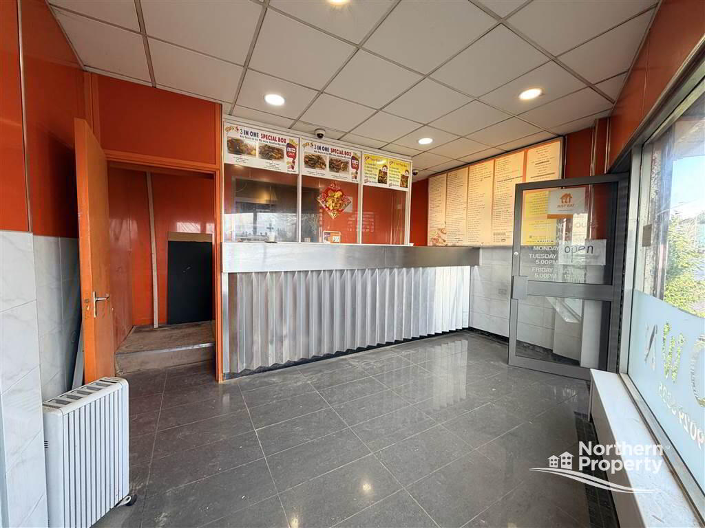 Photo 4 of 533 Falls Road, Belfast