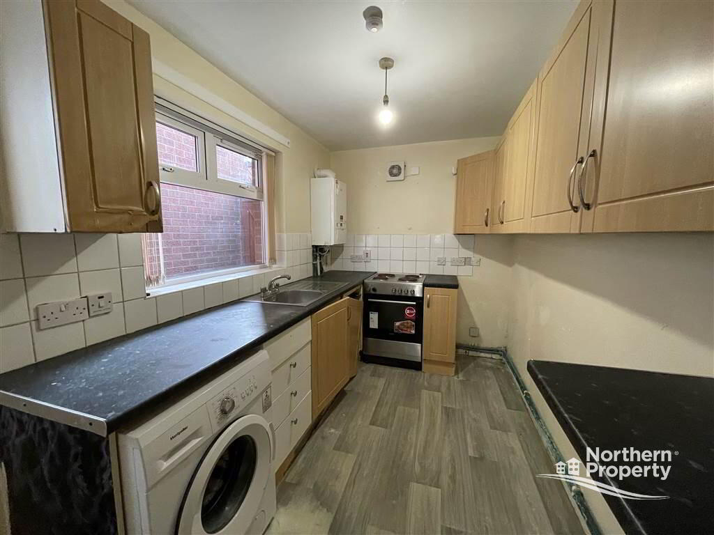 Photo 8 of 4 Beechmount Avenue, Belfast