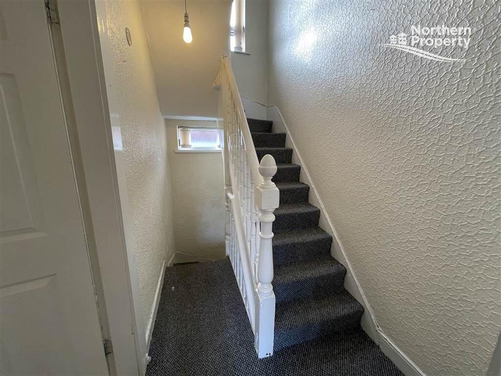 Photo 10 of 4 Beechmount Avenue, Belfast