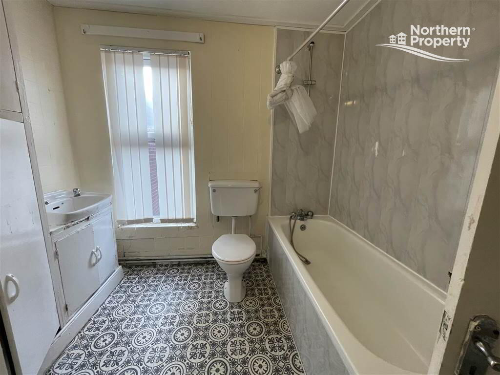 Photo 14 of 4 Beechmount Avenue, Belfast