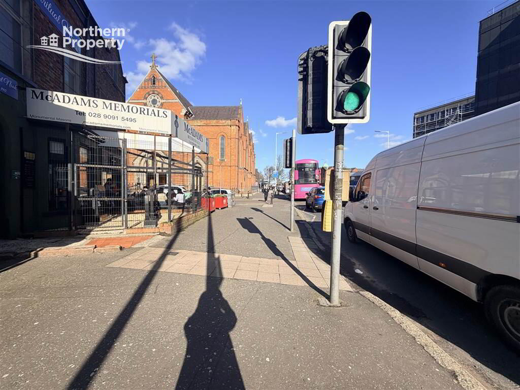 Photo 8 of 131a Falls Road, Belfast