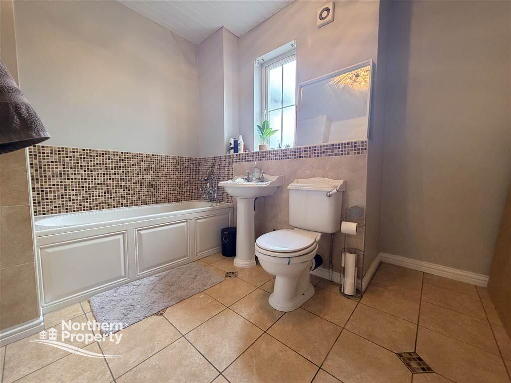 Photo 10 of 26 Lagmore Glen, Belfast