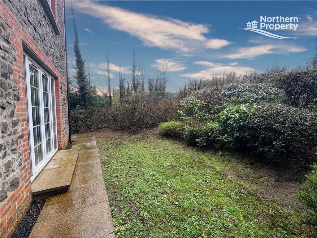 Photo 11 of 26 Lagmore Glen, Belfast