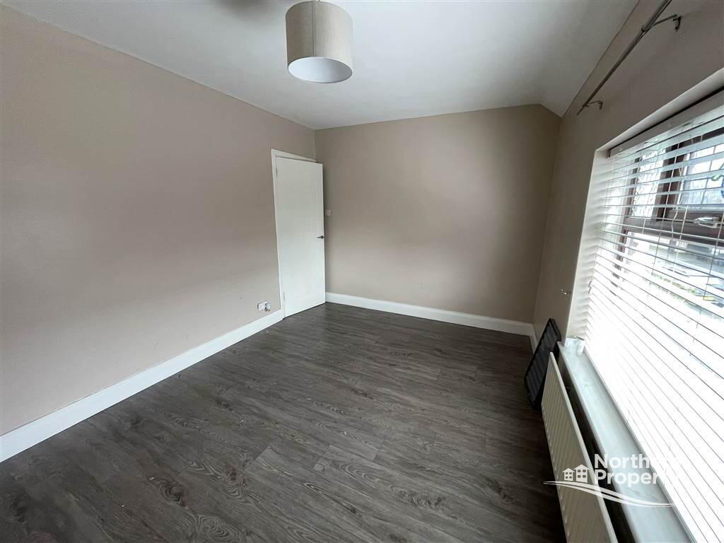 Photo 7 of 15 Springfield Crescent, Belfast