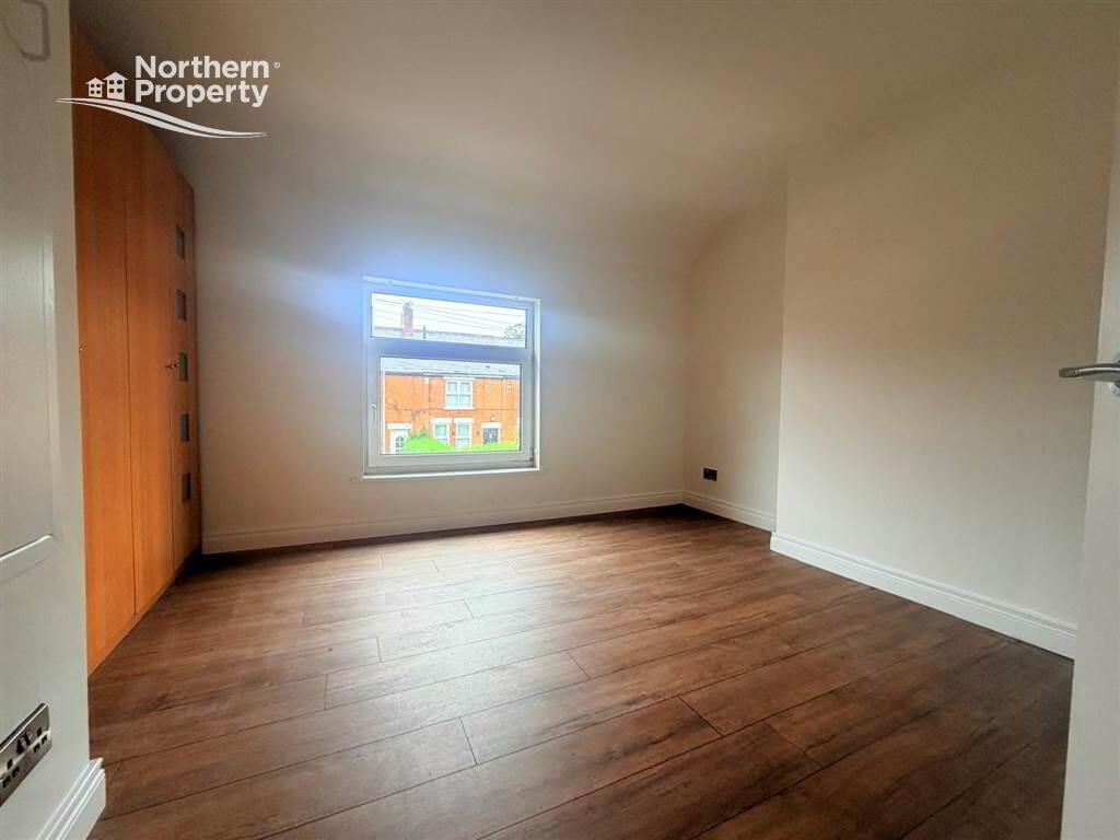 Photo 4 of 15 Victoria Gardens, Dunmurry, Belfast