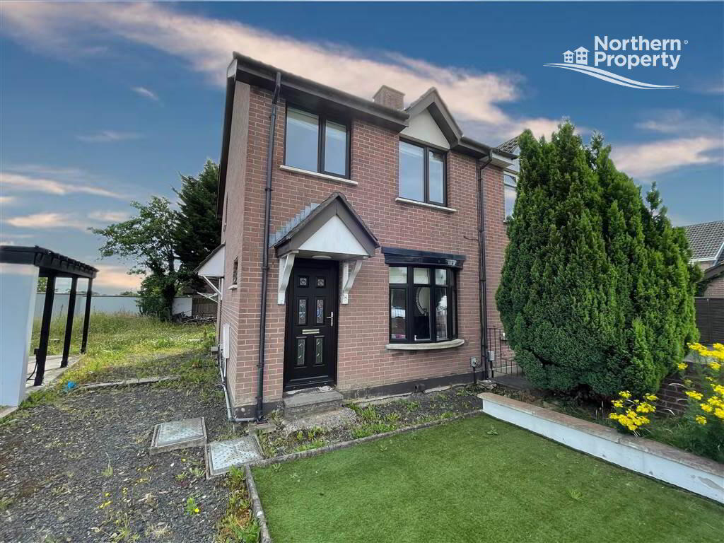 Photo 2 of 14 Lagmore Grove, Belfast