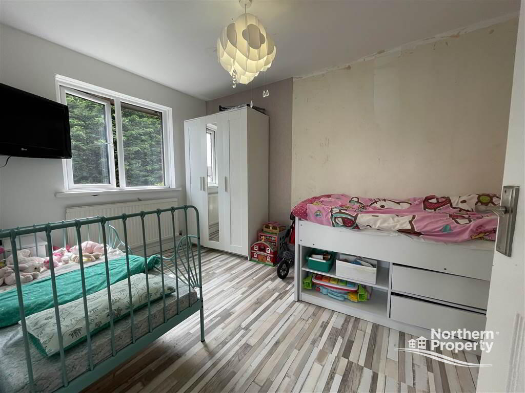 Photo 9 of 14 Lagmore Grove, Belfast