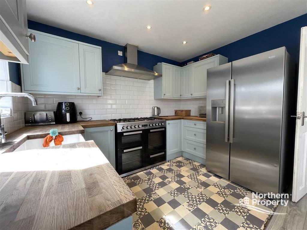 Photo 5 of 14 Lagmore Grove, Belfast