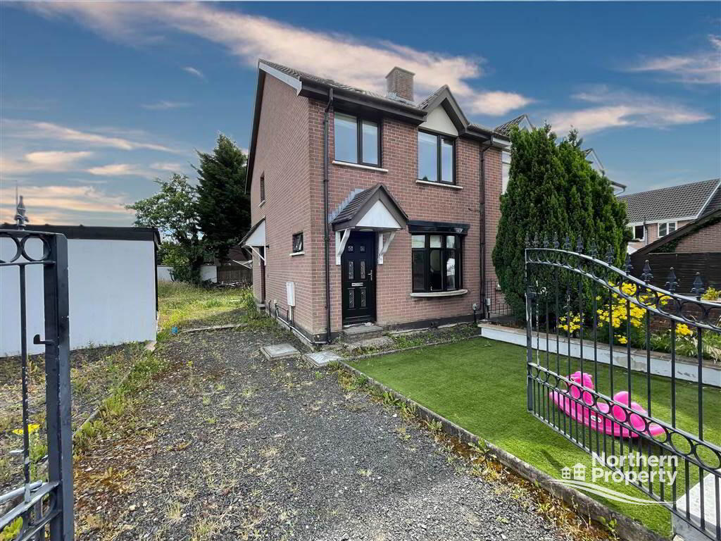 Photo 17 of 14 Lagmore Grove, Belfast