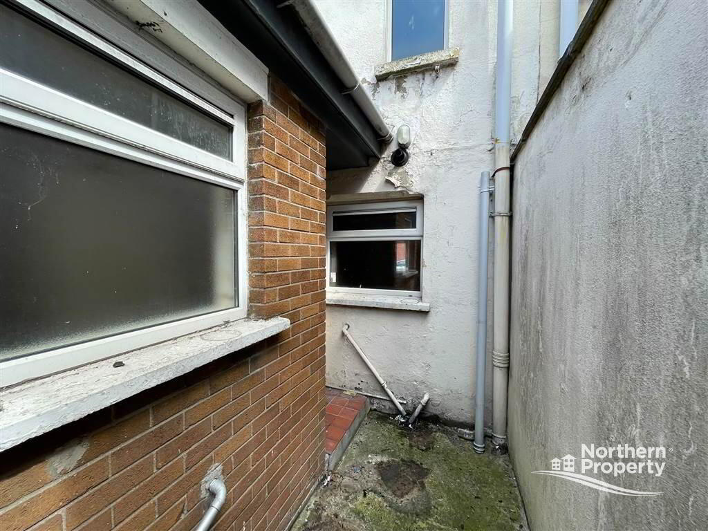 Photo 11 of 4 Beechmount Parade, Belfast