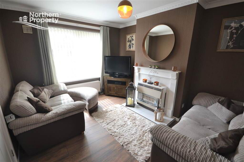 Photo 3 of 23 Clonfaddan Crescent, Belfast