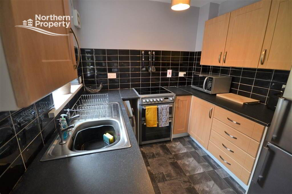 Photo 4 of 23 Clonfaddan Crescent, Belfast