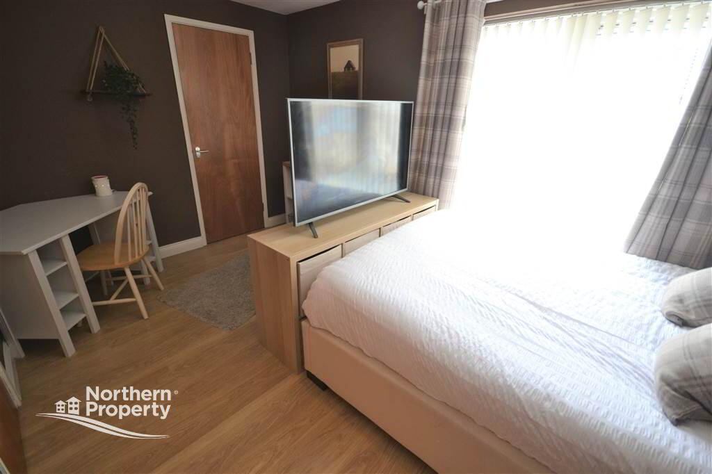Photo 11 of 23 Clonfaddan Crescent, Belfast