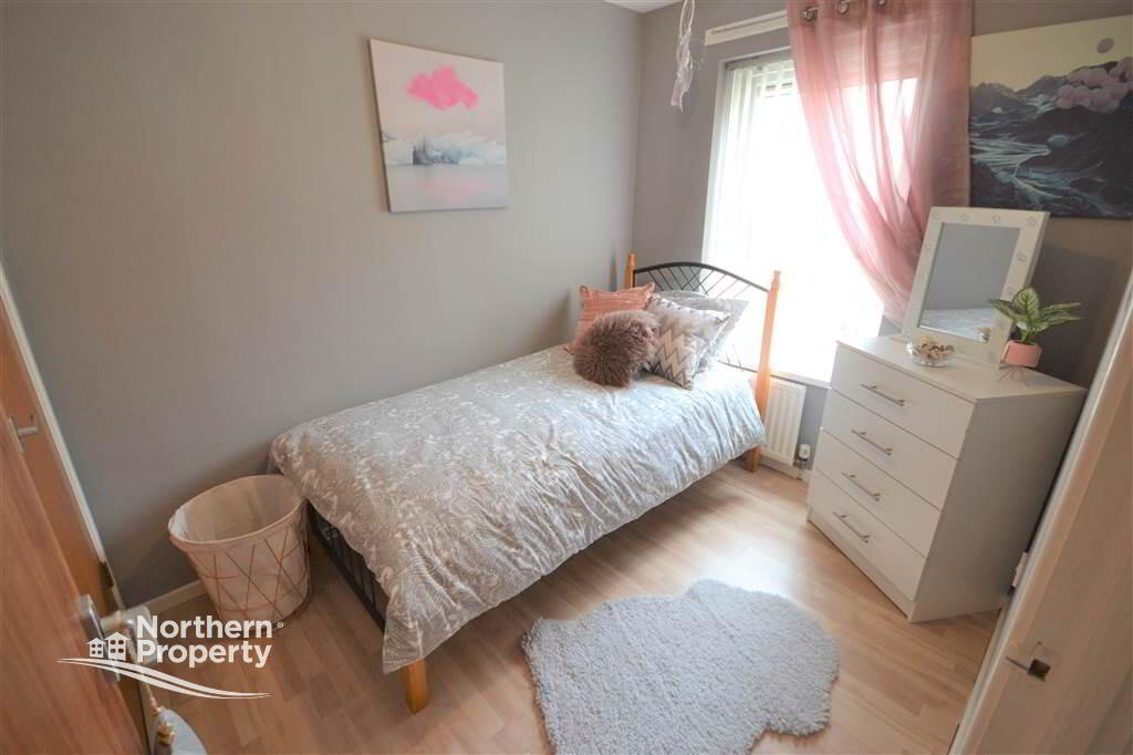 Photo 12 of 23 Clonfaddan Crescent, Belfast