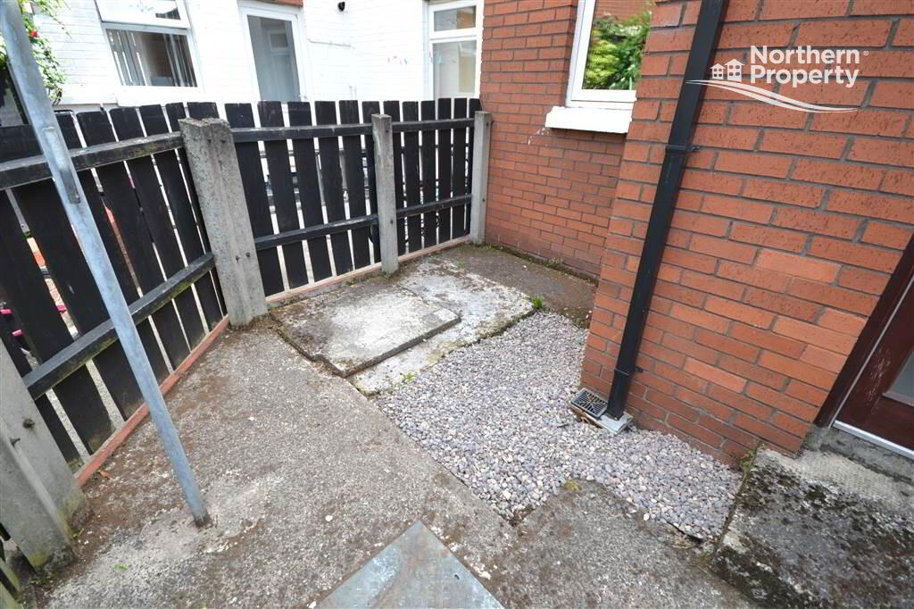 Photo 14 of 23 Clonfaddan Crescent, Belfast