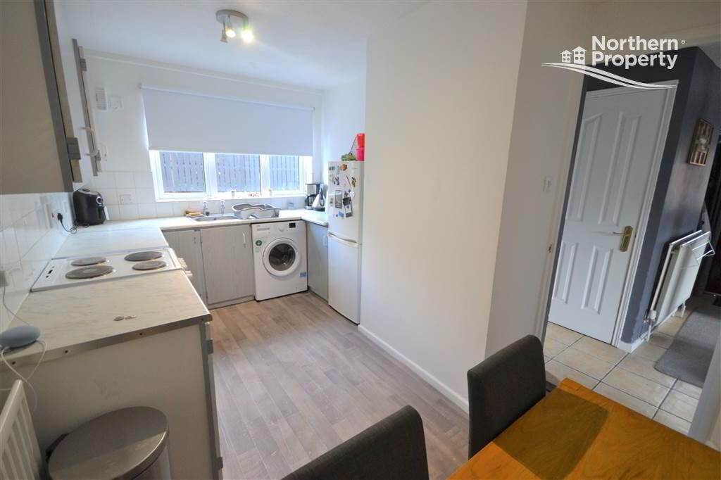 Photo 5 of 63a Summerhill Drive, Belfast
