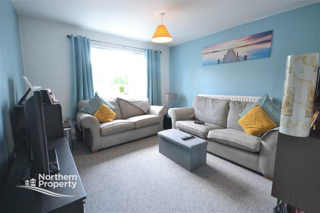 Photo 2 of 63a Summerhill Drive, Belfast