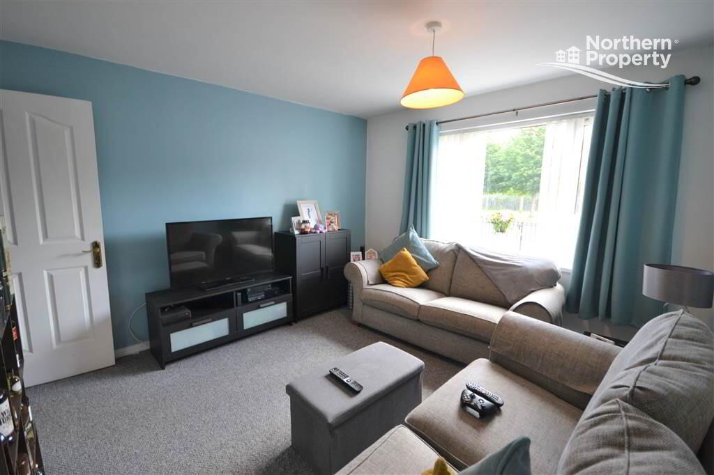 Photo 3 of 63a Summerhill Drive, Belfast