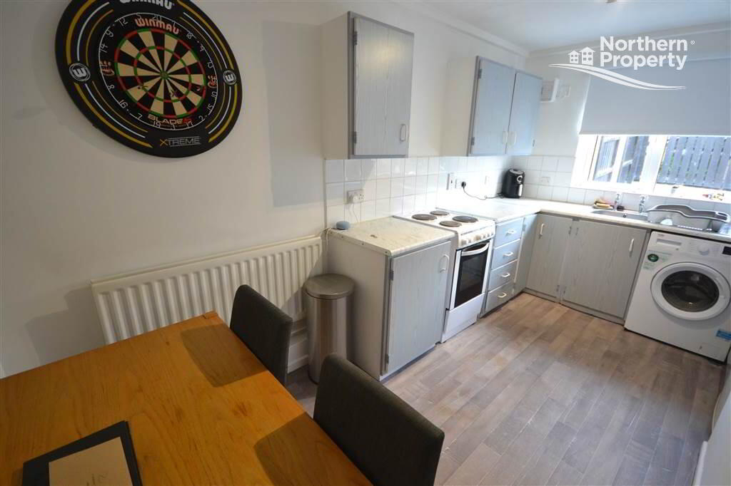 Photo 4 of 63a Summerhill Drive, Belfast