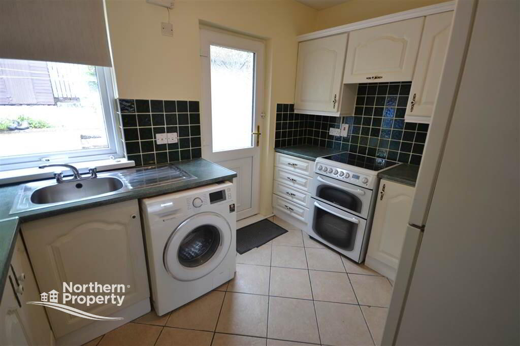 Photo 5 of 28 Edenmore Drive, Belfast