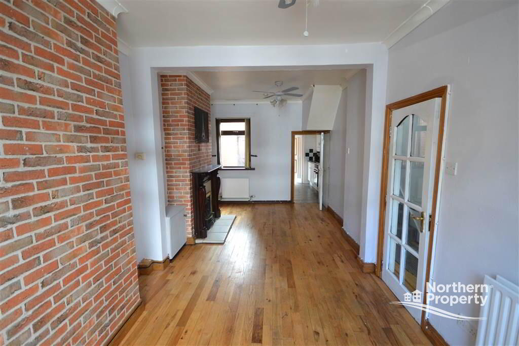 Photo 2 of 30 Hawthorn Street, Belfast