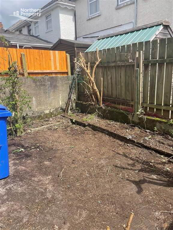 Photo 4 of 37 Glencairn Crescent, Belfast