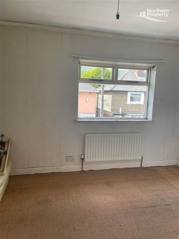 Photo 11 of 37 Glencairn Crescent, Belfast