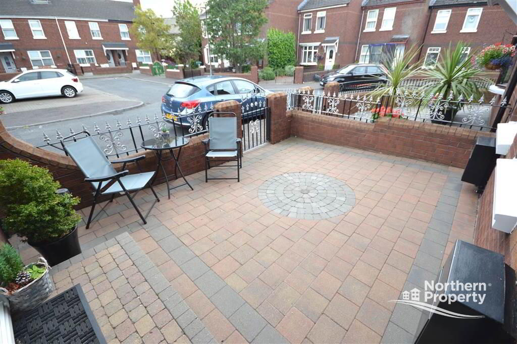 Photo 2 of 4 St Matthews Court, Belfast