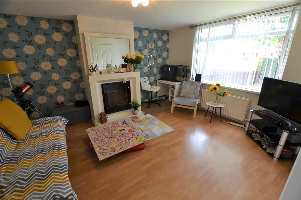 Photo 5 of 30 Gardenmore Road, Dunmurry, Belfast