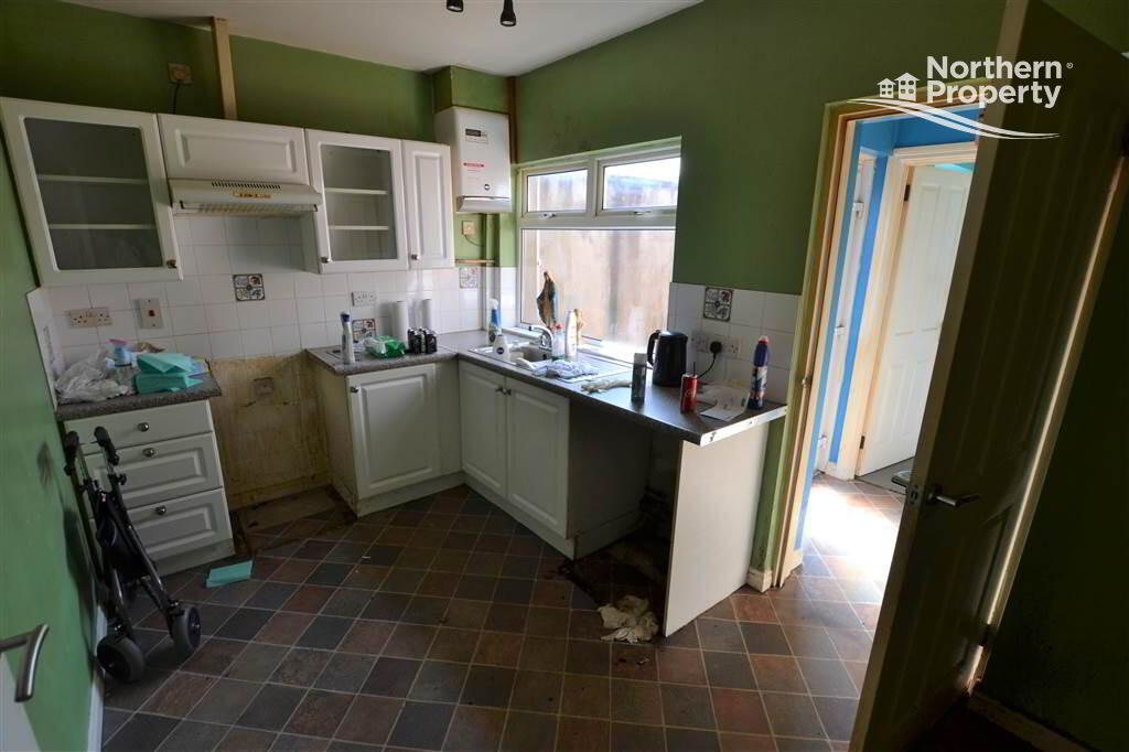 Photo 5 of 54 Iris Drive, Belfast