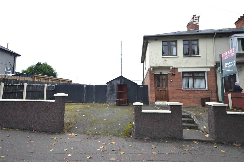 Photo 2 of 92 Twadell Avenue, Belfast