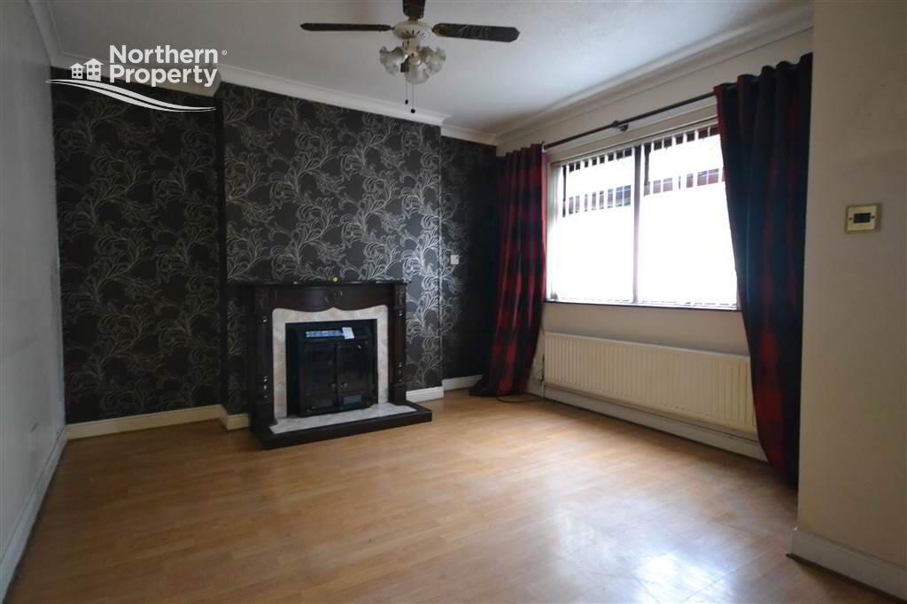 Photo 4 of 92 Twadell Avenue, Belfast