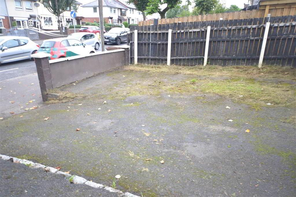 Photo 15 of 92 Twadell Avenue, Belfast