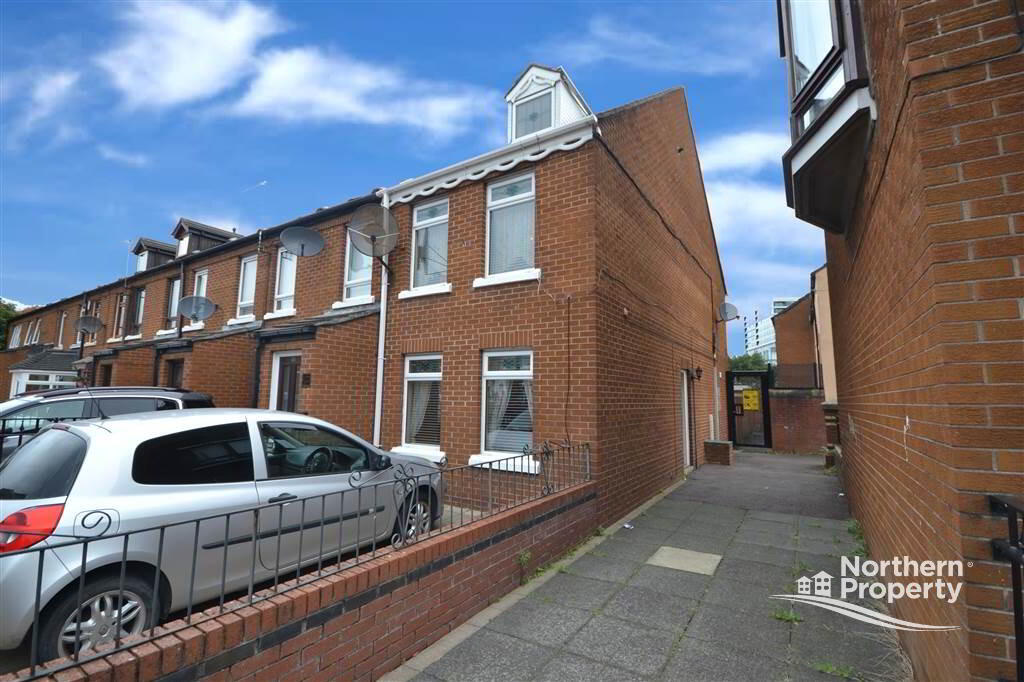 Photo 2 of 16 Upper Stanfield Street, Belfast